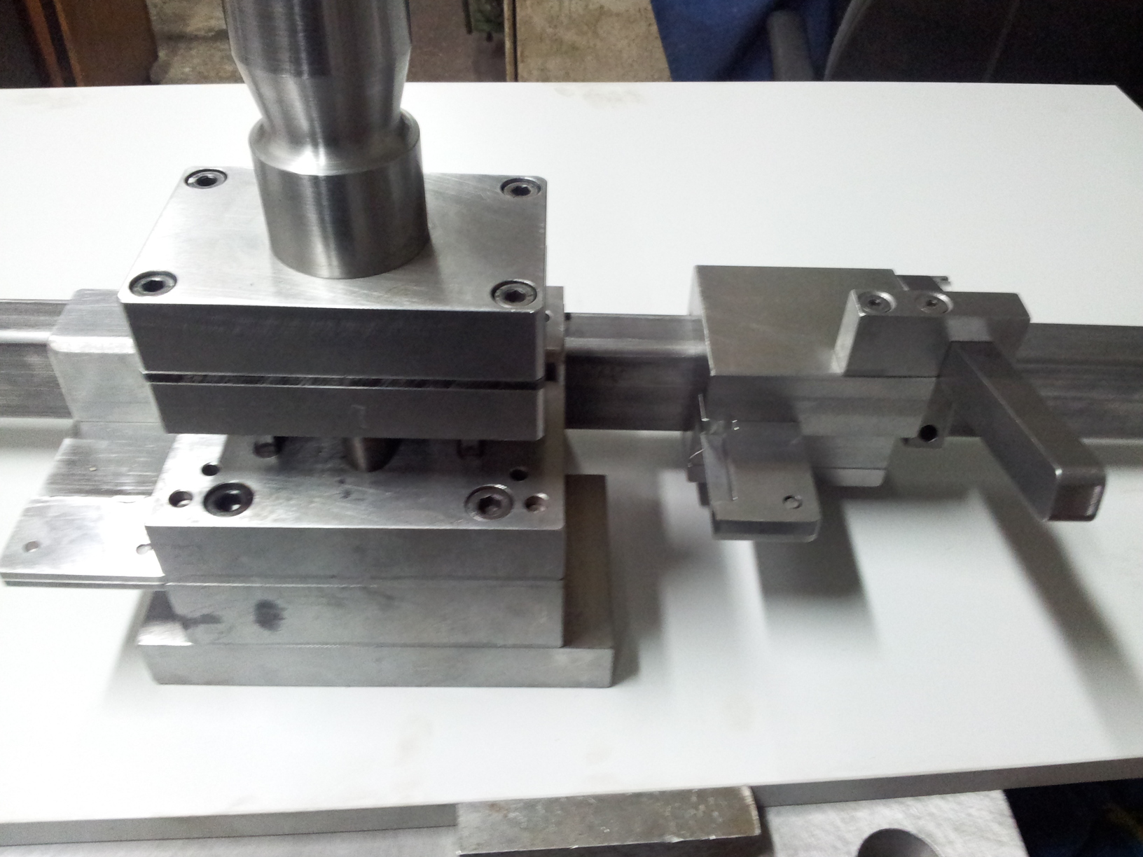 Wykrojniki do profili stalowych